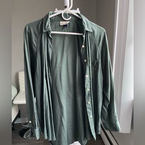 Universal Thread Shirt 💚